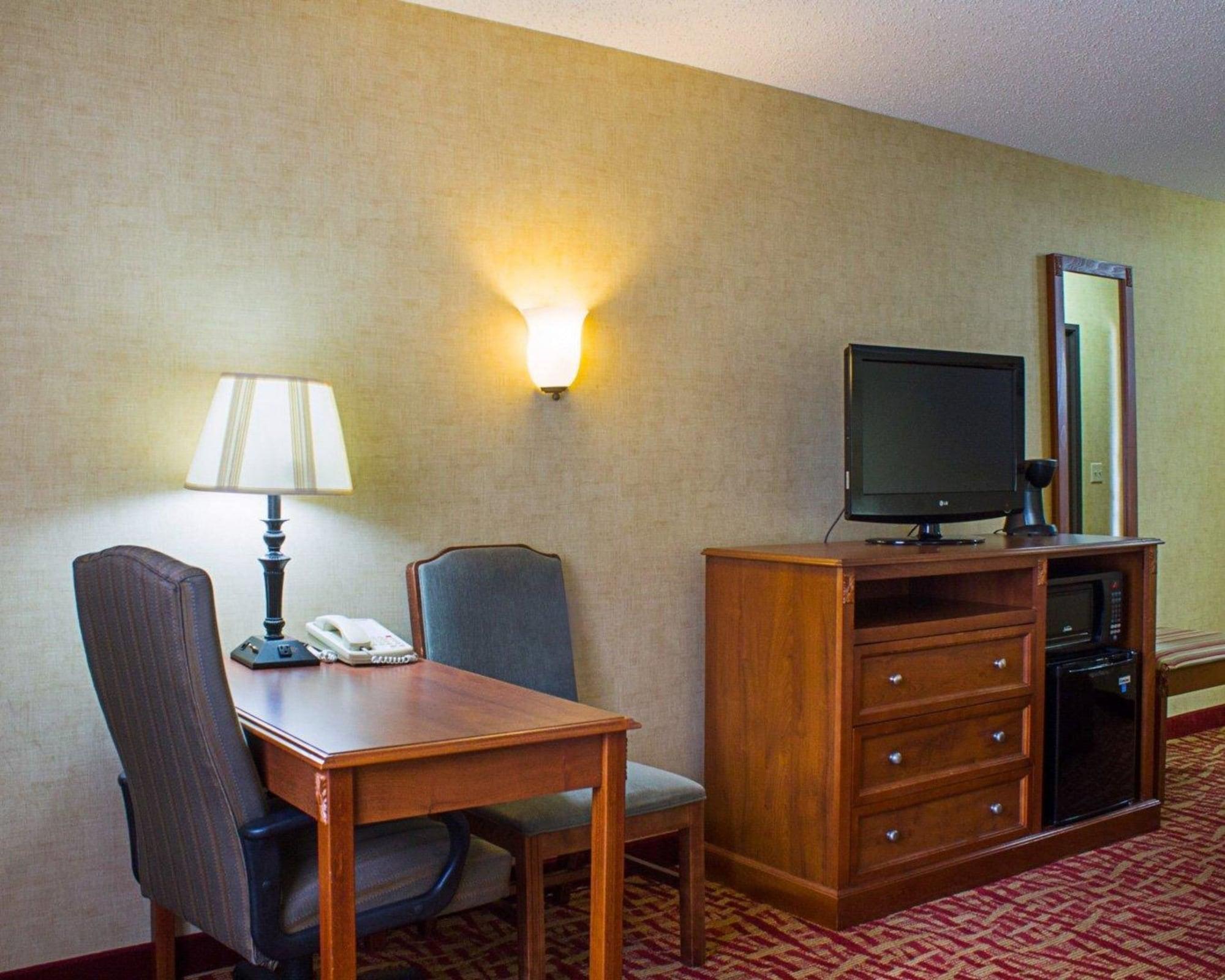 Rodeway Inn Columbia Mall Loop Grand Forks Extérieur photo