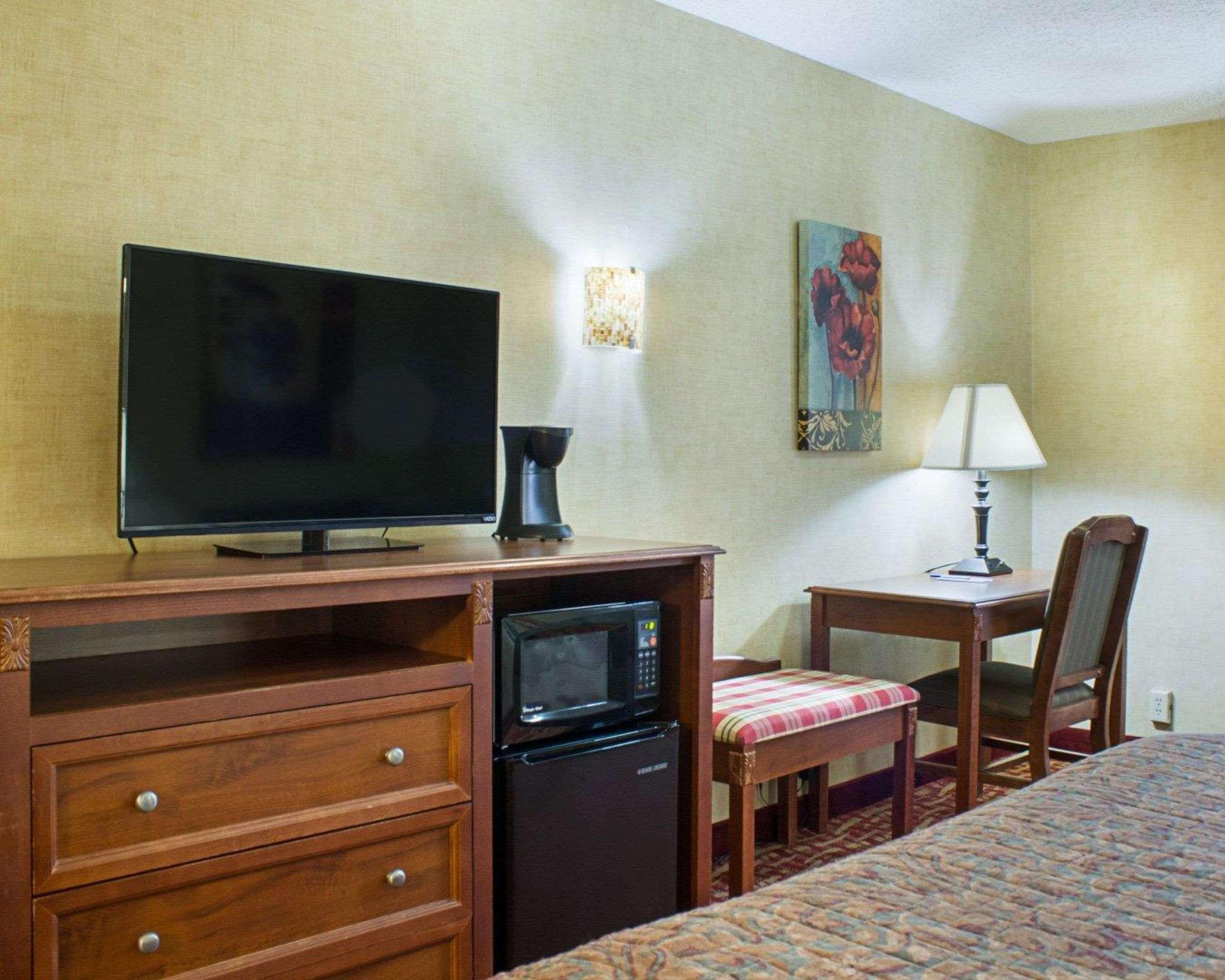 Rodeway Inn Columbia Mall Loop Grand Forks Extérieur photo