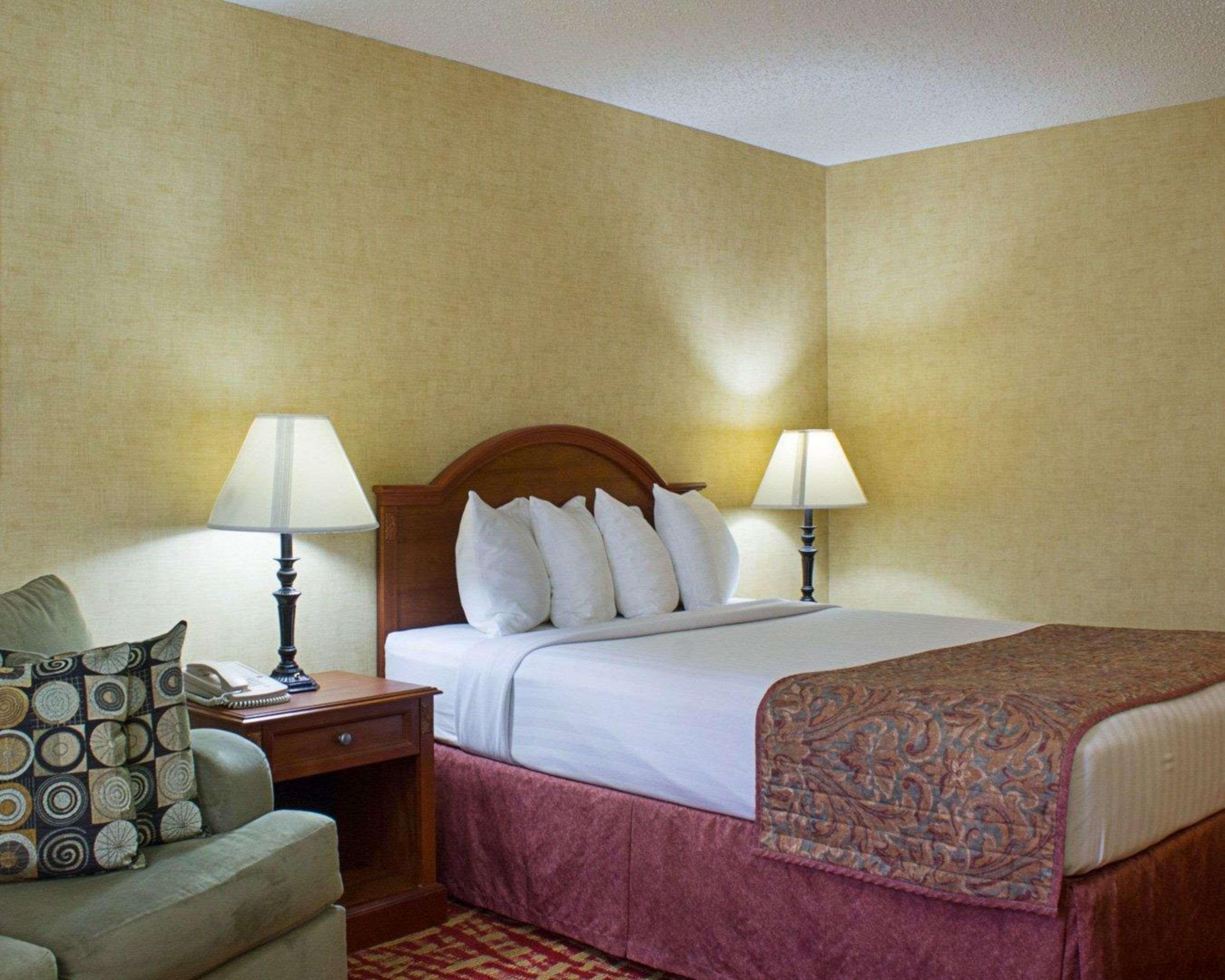 Rodeway Inn Columbia Mall Loop Grand Forks Extérieur photo