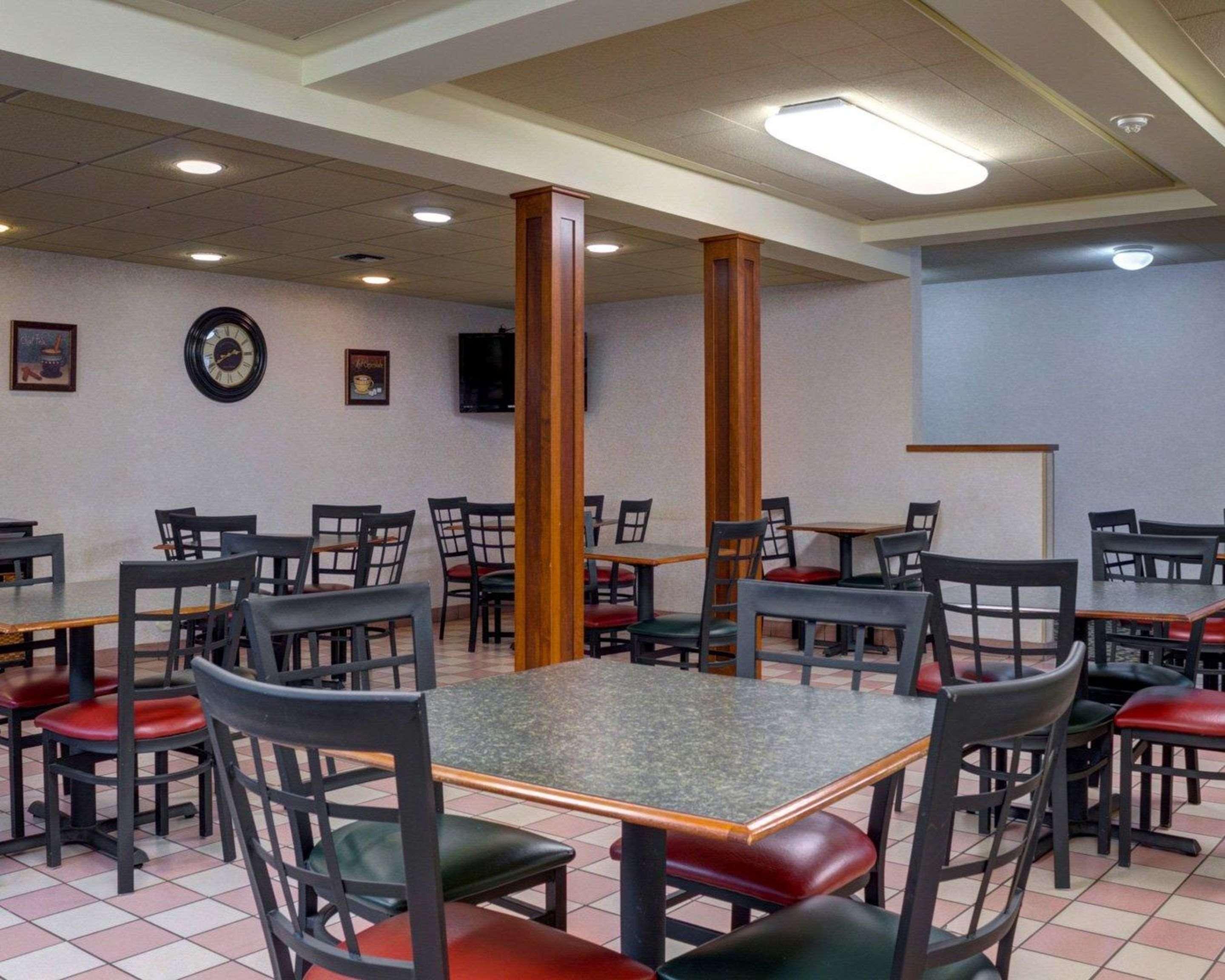 Rodeway Inn Columbia Mall Loop Grand Forks Extérieur photo