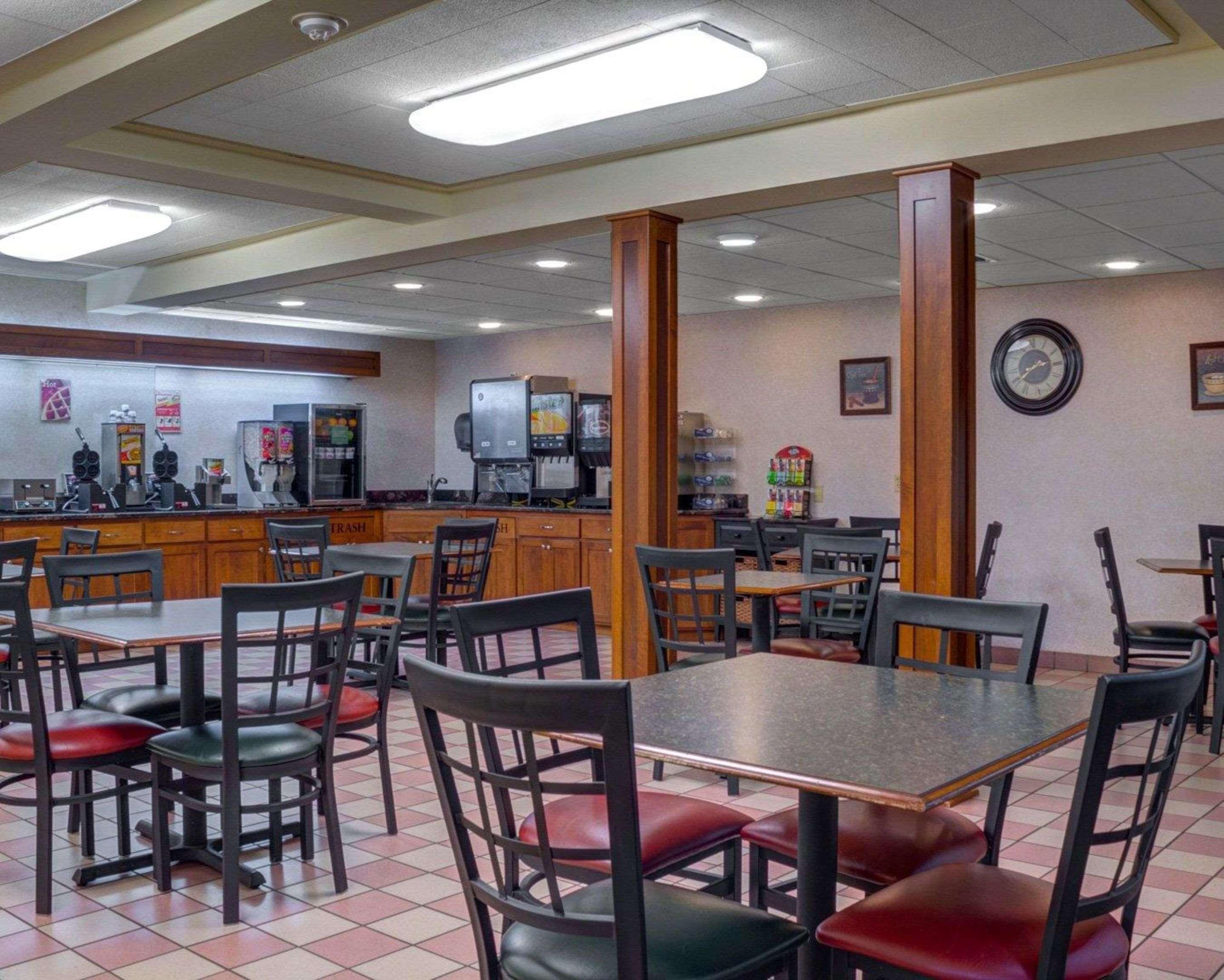 Rodeway Inn Columbia Mall Loop Grand Forks Extérieur photo