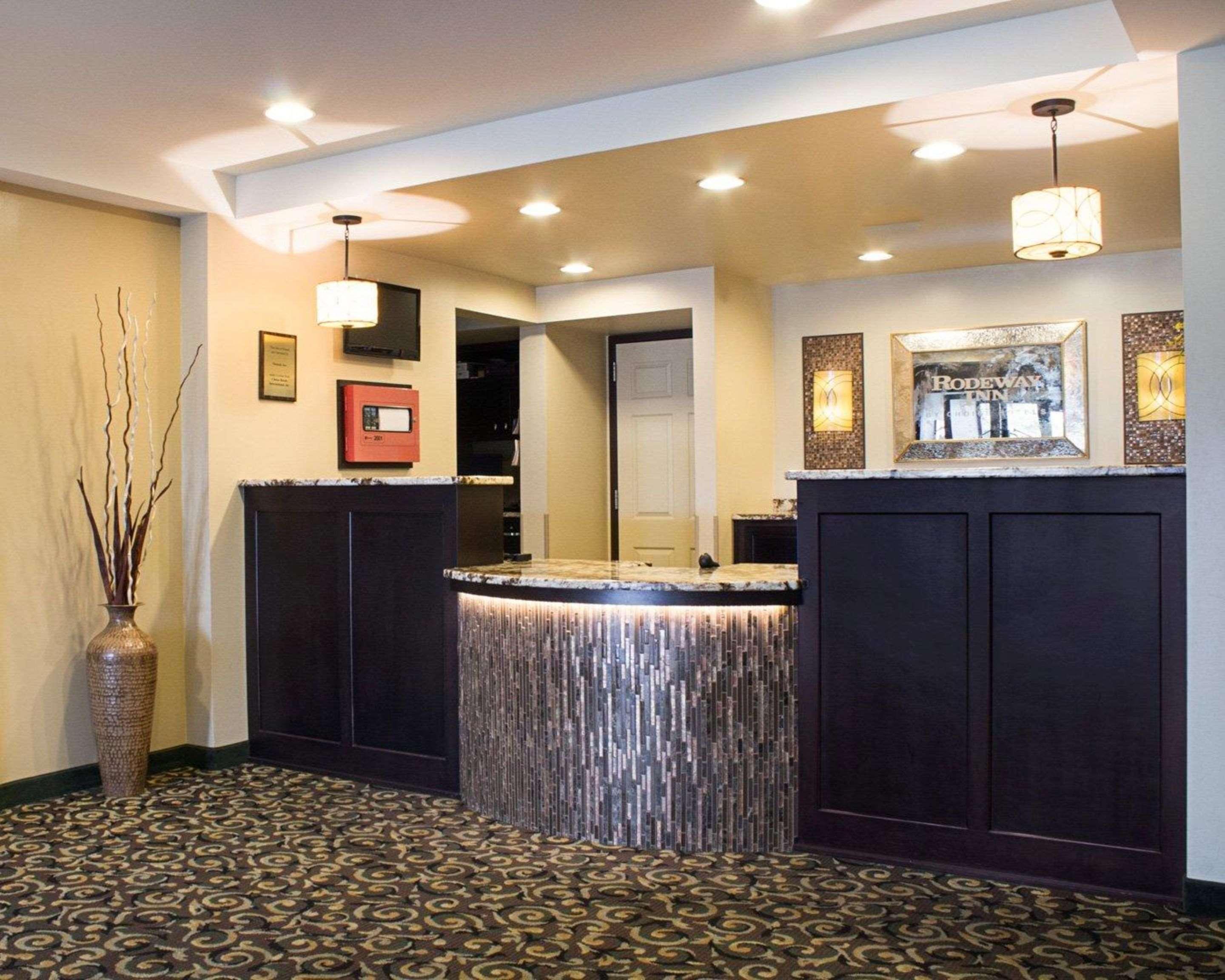 Rodeway Inn Columbia Mall Loop Grand Forks Extérieur photo