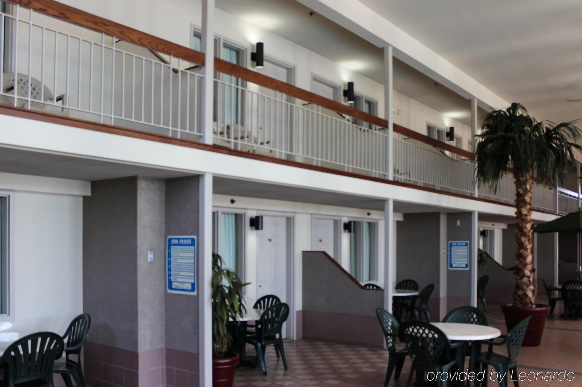 Rodeway Inn Columbia Mall Loop Grand Forks Extérieur photo