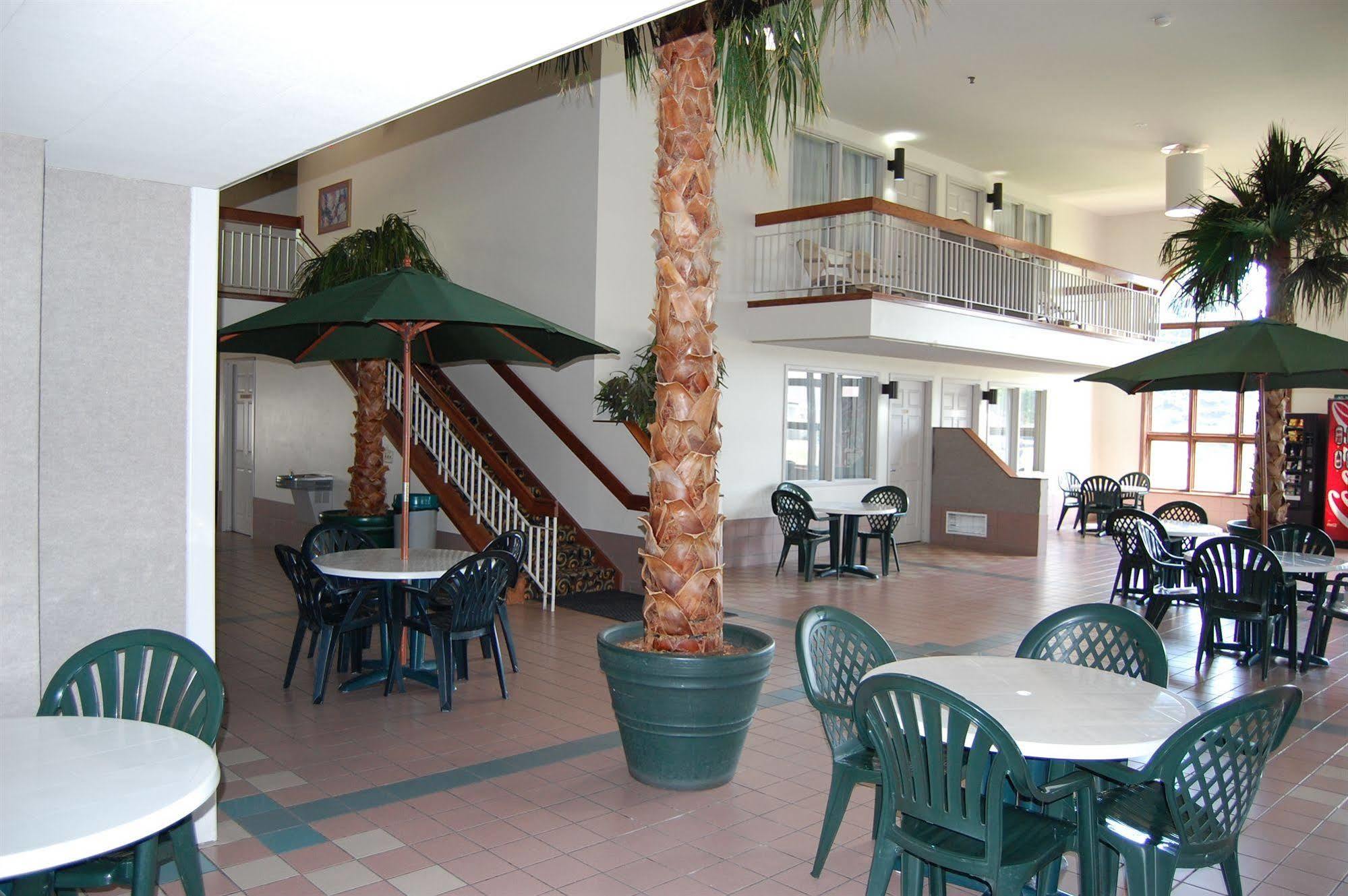 Rodeway Inn Columbia Mall Loop Grand Forks Extérieur photo